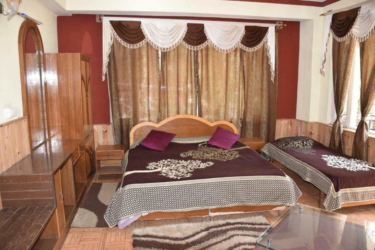 Misty Woods Hotel Дхарамсала Екстериор снимка